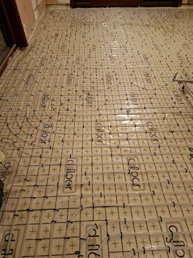 Nieuwe vloerverwarming geplaatst voor duurzame warmte